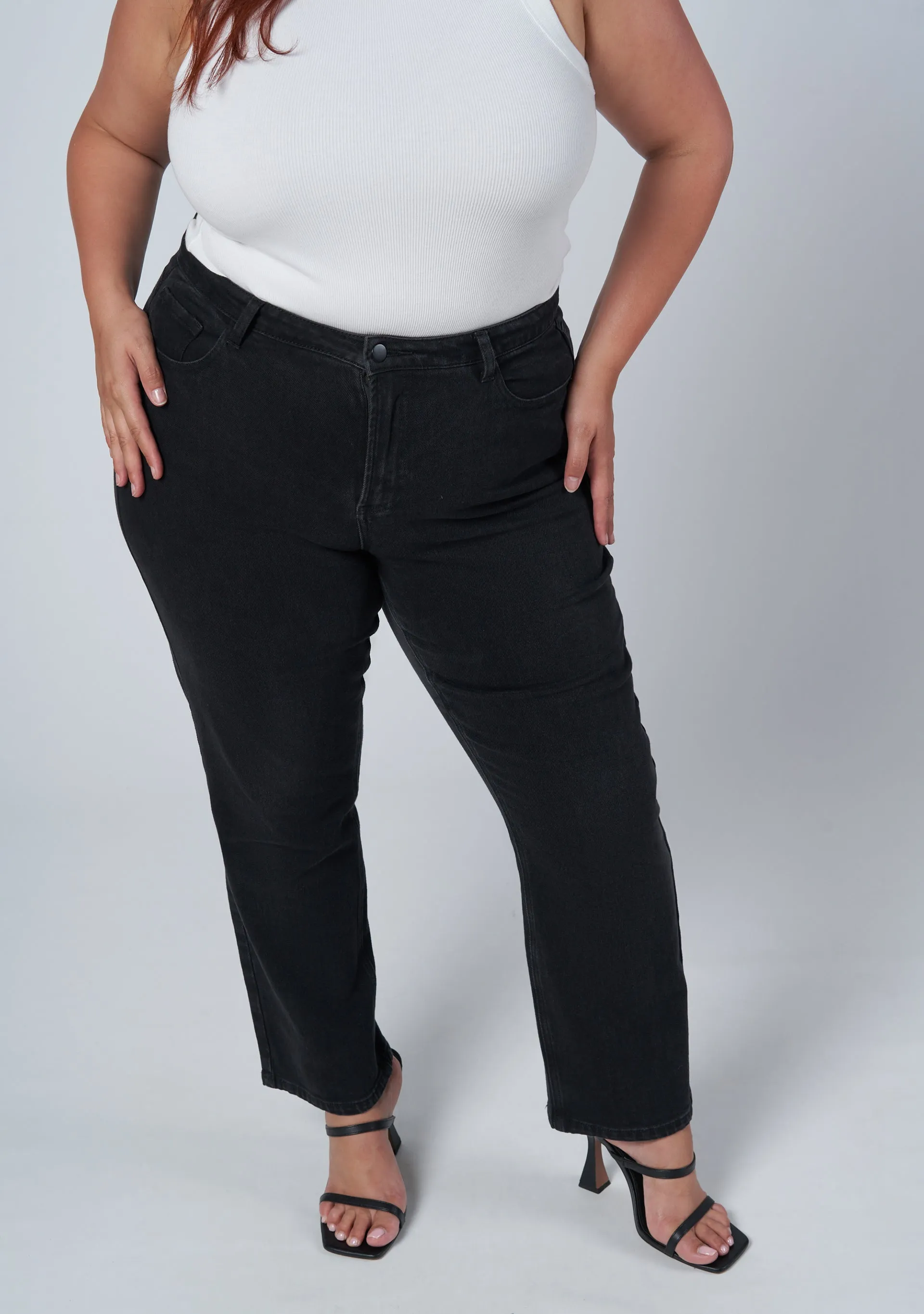 Noa Tapered Jean