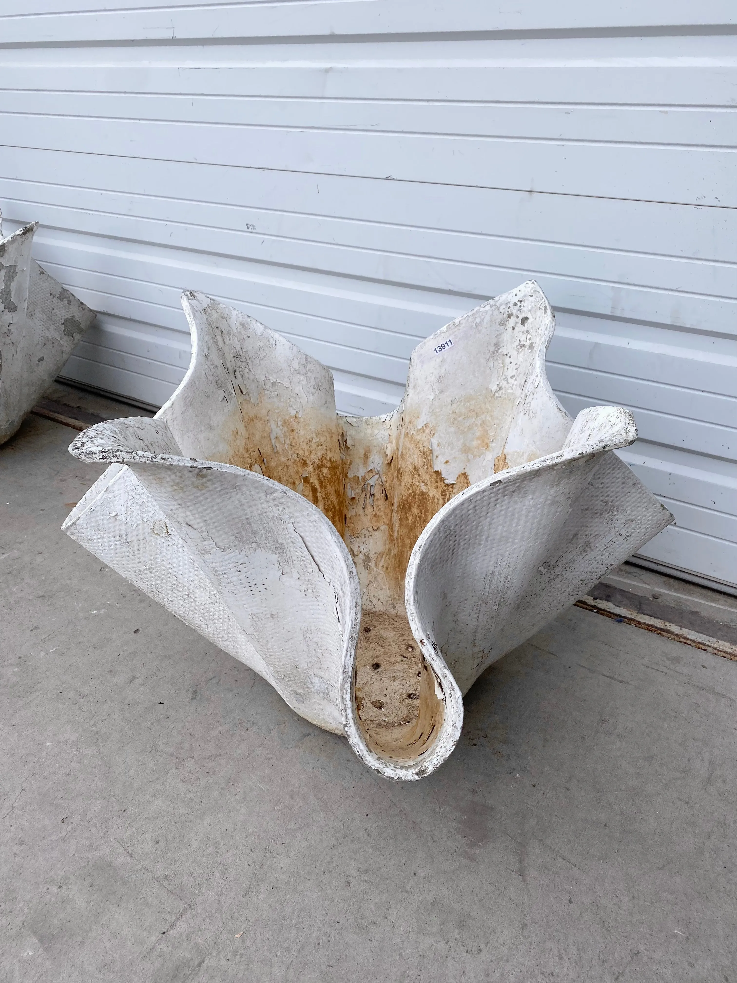 Unique Willy Guhl Tulip Planter